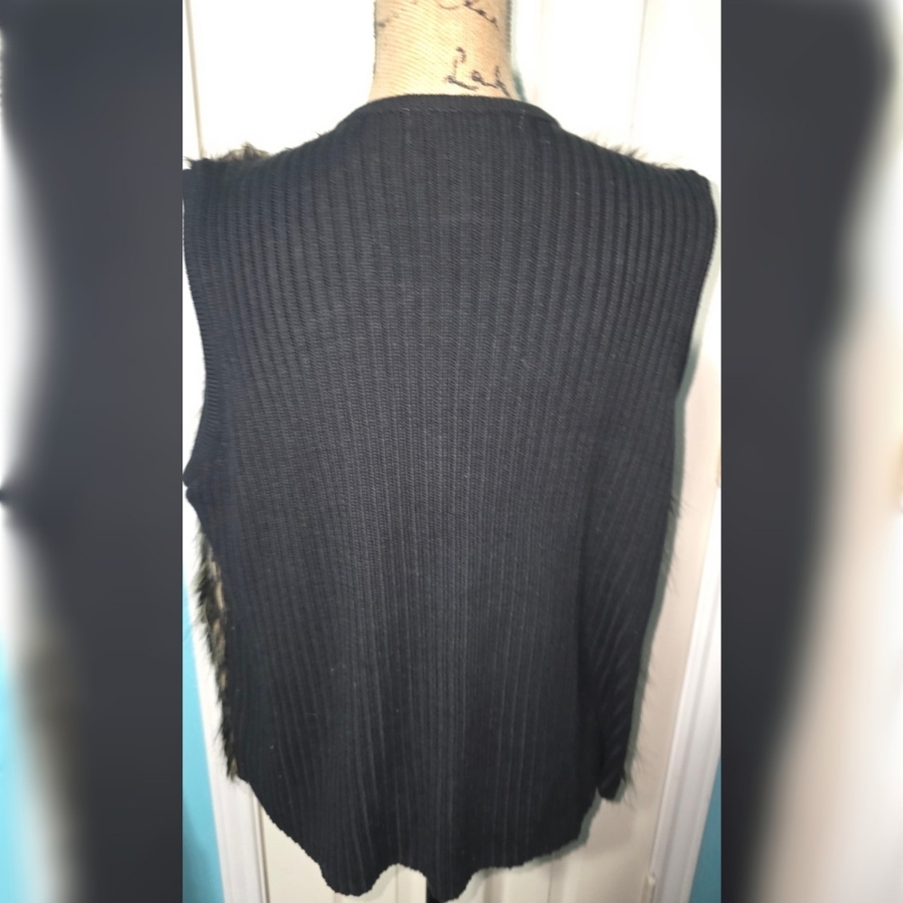 KITIKIT XL Faux Fur Vest | Black Ribbed Knit Back | Boho Grunge Y2K Top - Picture 2 of 3